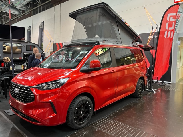 SCA 324 -  Ford Transit Custon V710 / TOURNEO / VW T7 Modèle Court15:29